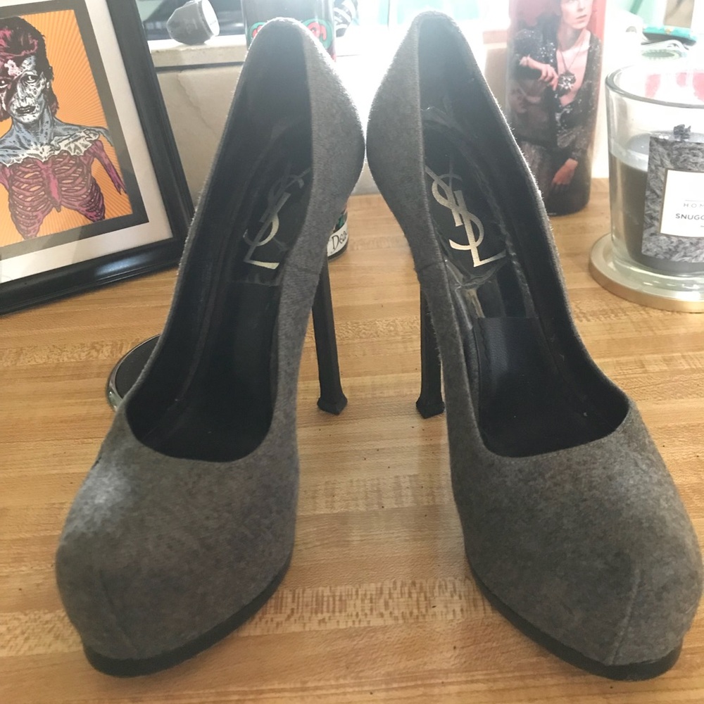 Yves Saint Laurent Shoes *** Tribtoo pump**